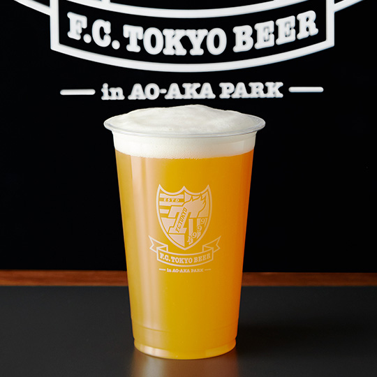 F.C.TOKYO 啤酒在 AO-AKA PARK